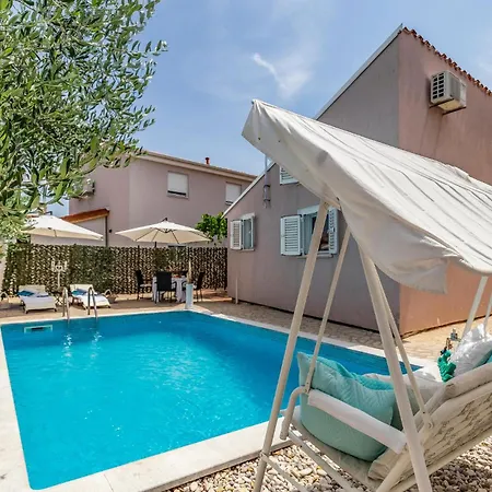 Holiday home 2 Bedroom Stunning In